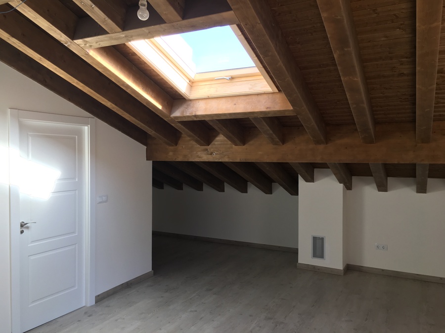 Buardilla, tejado con velux