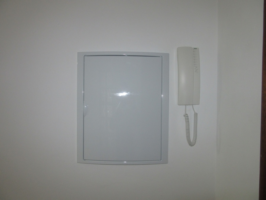 Exterior del cuadro y telefonillo.