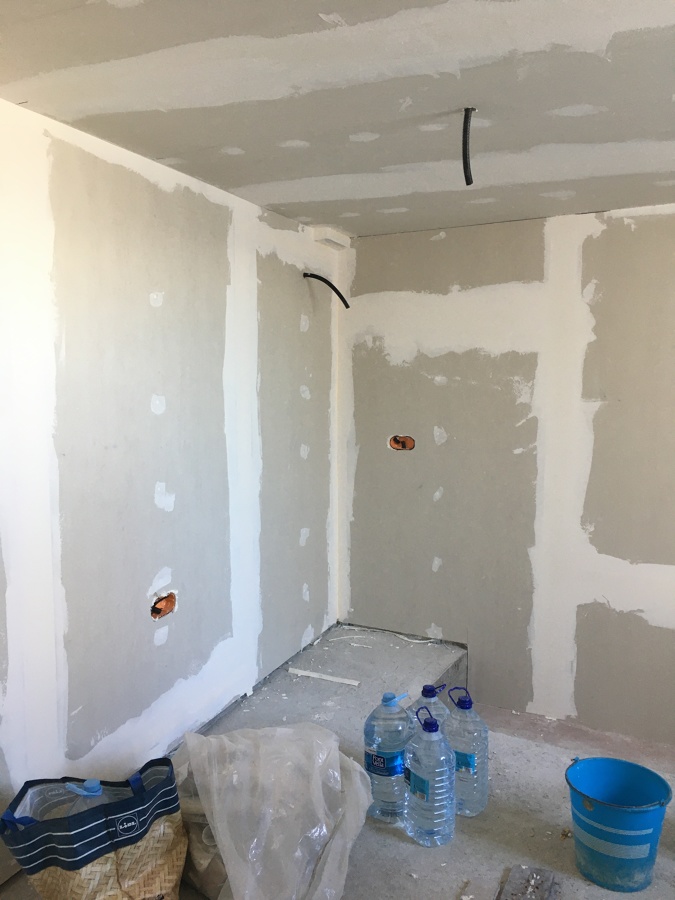 Conexión entre vivienda y trastero en Ponteareas. 7.