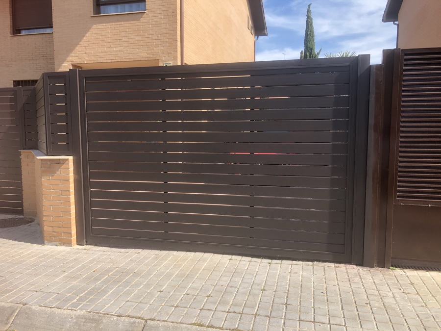 Puerta garaje en tubo rectangular