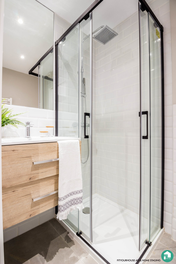 Detalle baño en reforma y Home Staging de apartamento urbano en alquiler