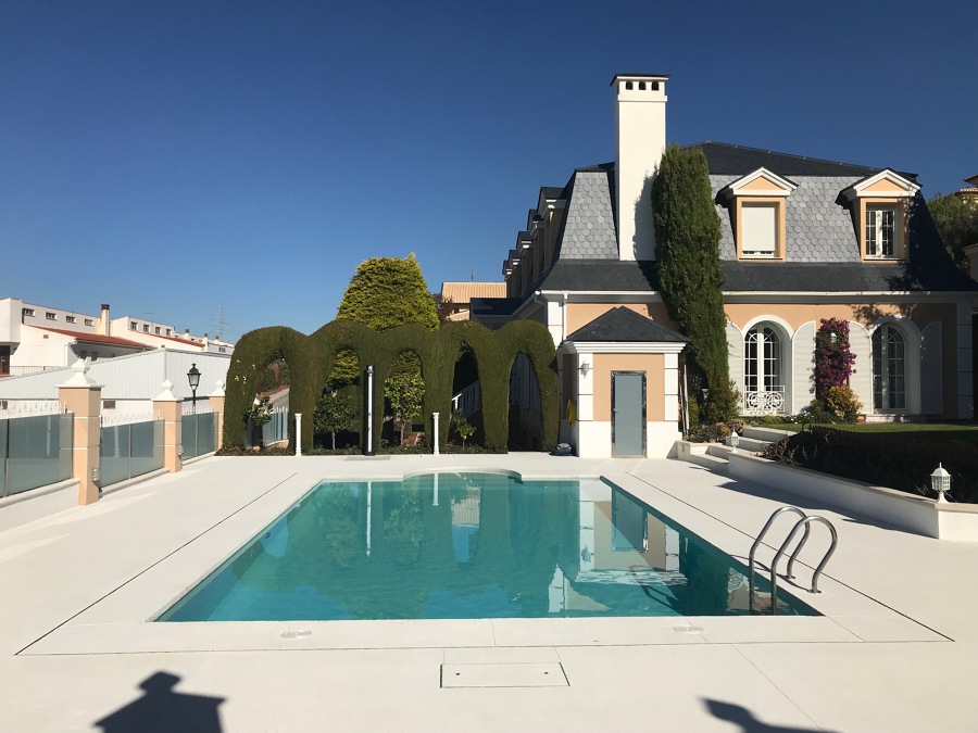 Reforma y reparación de piscina y alrededores en Monachil.