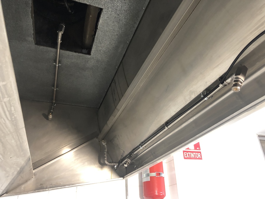 Extinción automática en campana extractora industrial para hostelería