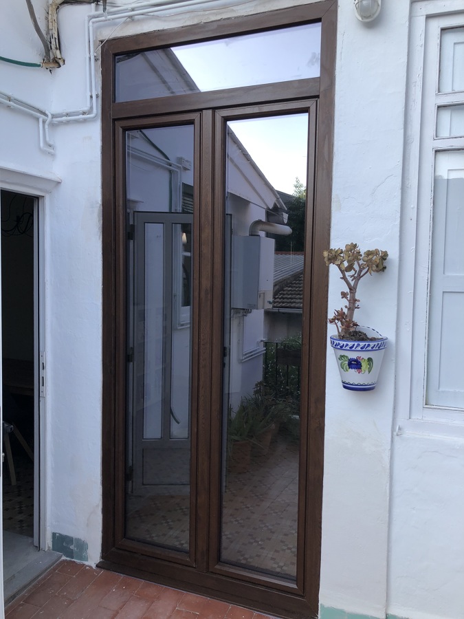 Ventana Nogal PVC