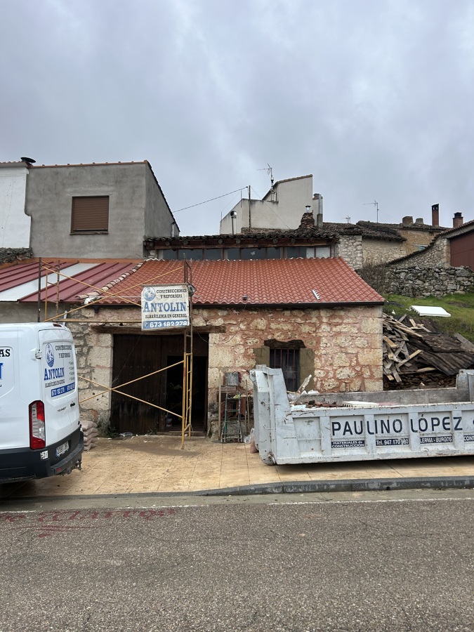 Montaje de panel sandwich, imitación teja