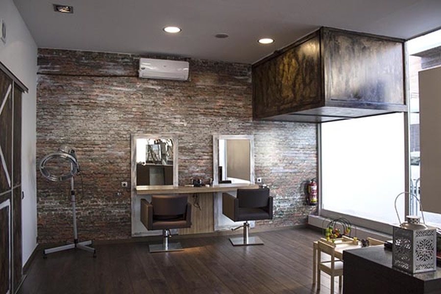 Mural pared y pintura. Decoración de Peluqueria