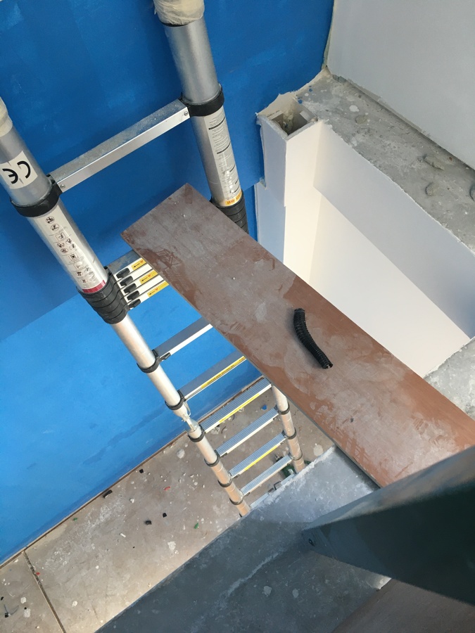 Conexión entre vivienda y trastero en Ponteareas. 9.