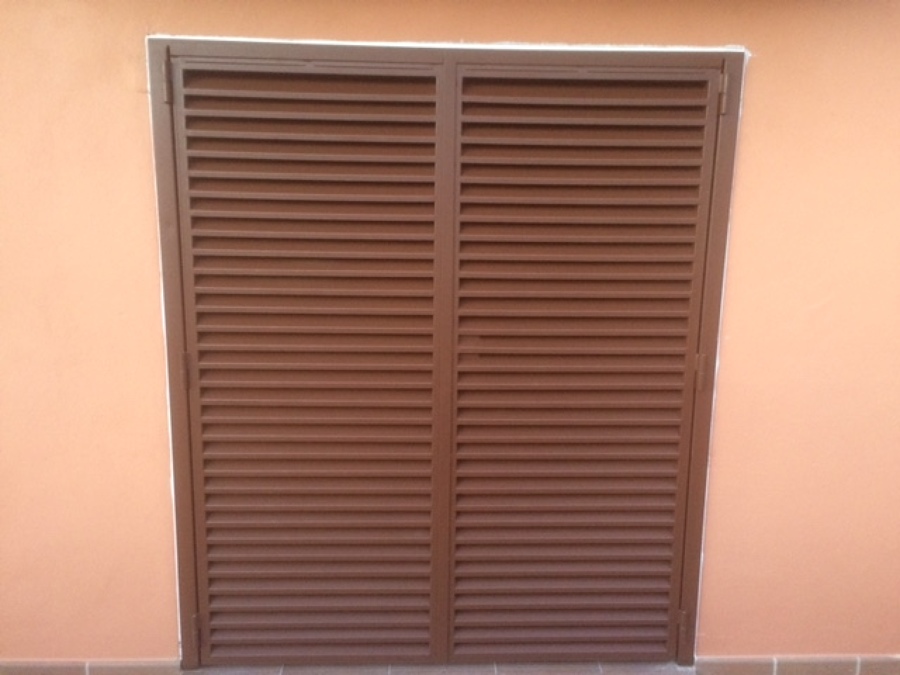 PUERTA MALLORQUINA LACADA HORNO 