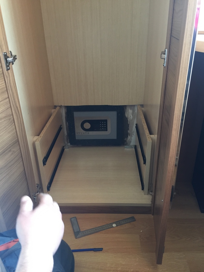 Instalacion de caja fuerte 