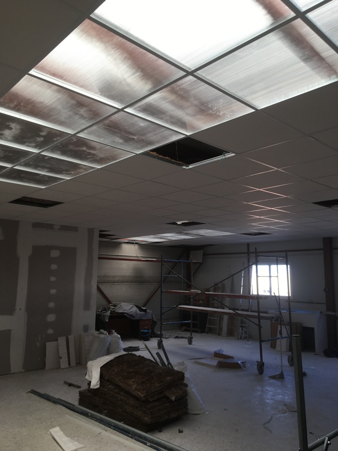 Techo desmontables con placas de policarbonato transparente