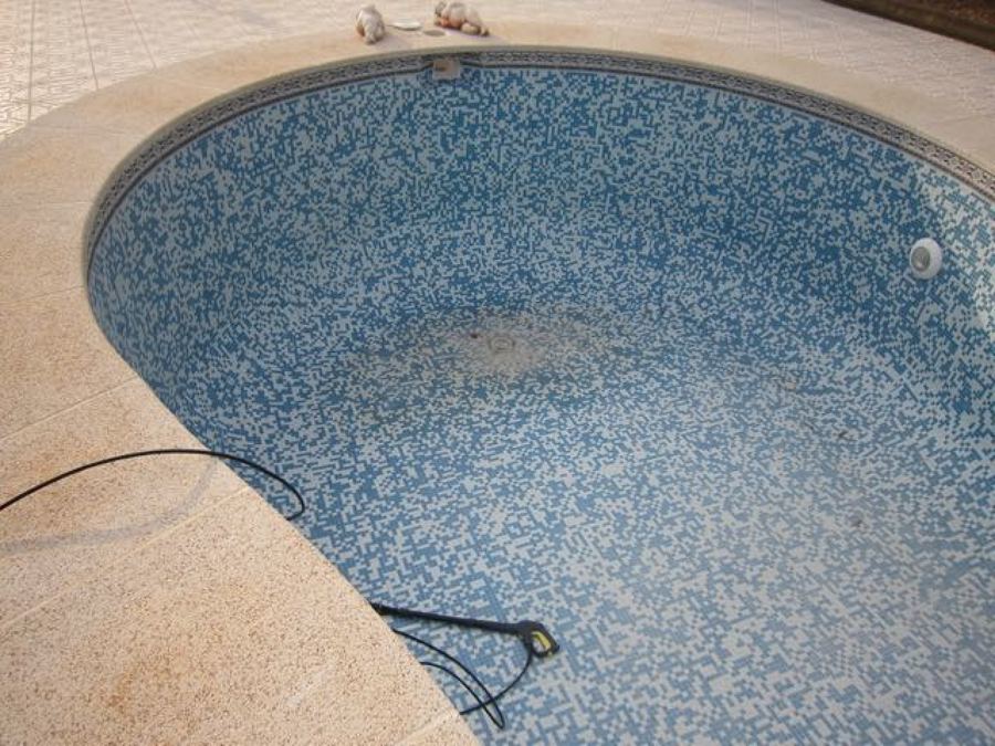 Limpieza de piscina.