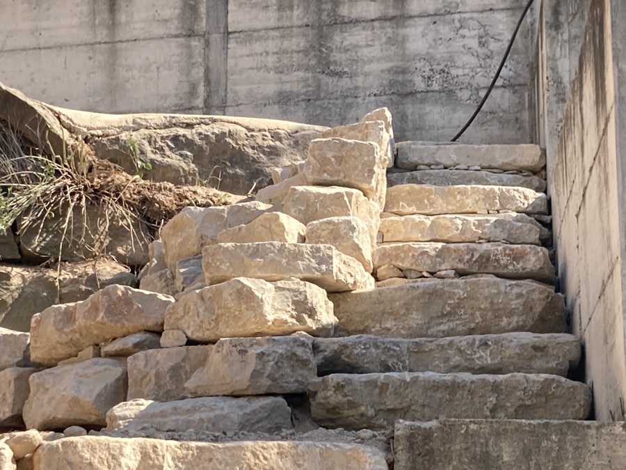 Escaleras de piedra natural rocalla