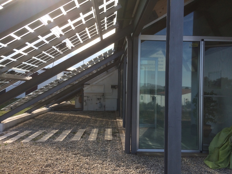 Integración con vidrio fotovoltaico