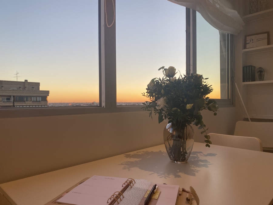 Espacio de Trabajo Vivienda de Alquiler Reformada con Vista al Atardecer en Bernabéu - Mokara