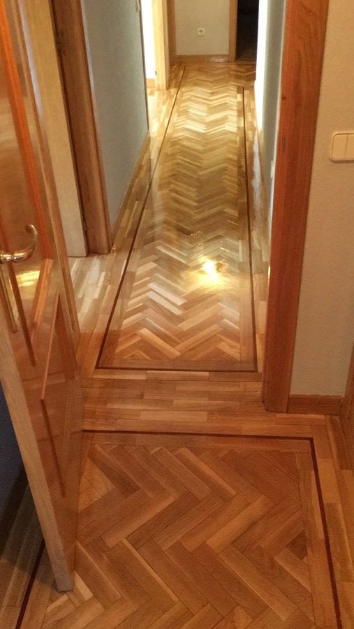 PASILLO CON MARQUETERIA