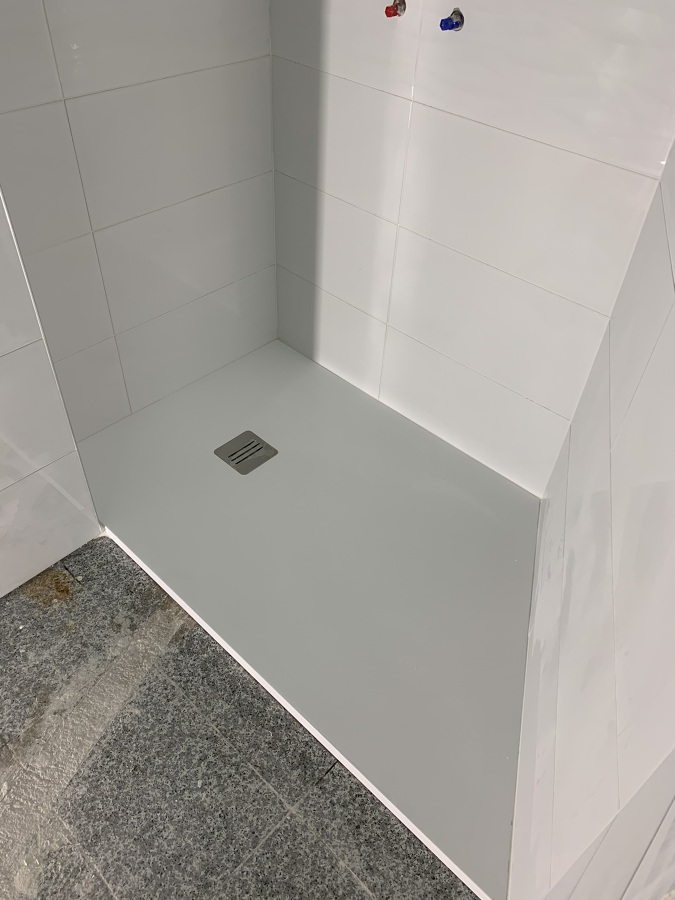 Colocación de plato de ducha