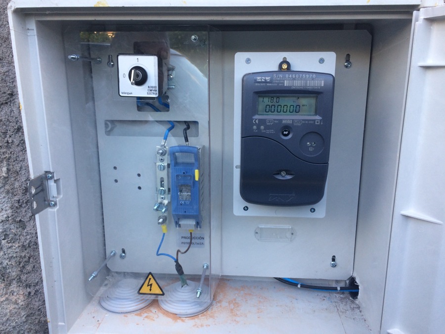 Armario de medida de generación solar FV homologado por compañía eléctrica