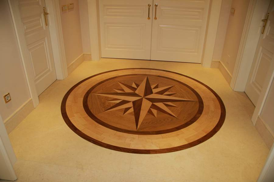 HALL DE ENTRADA CON MARQUETERIA