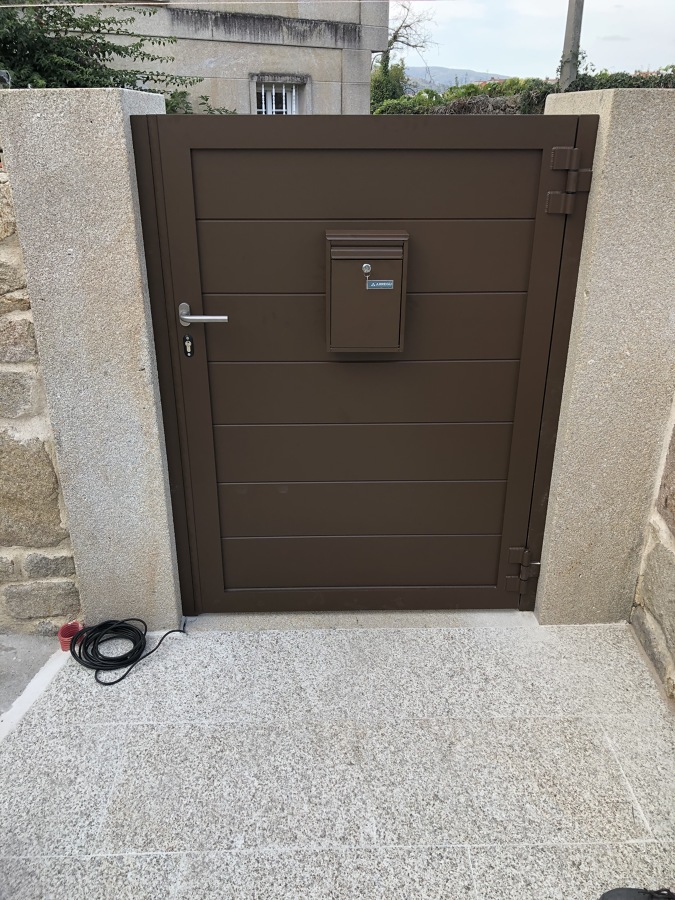 Puerta peatonal lama 200 horizontal