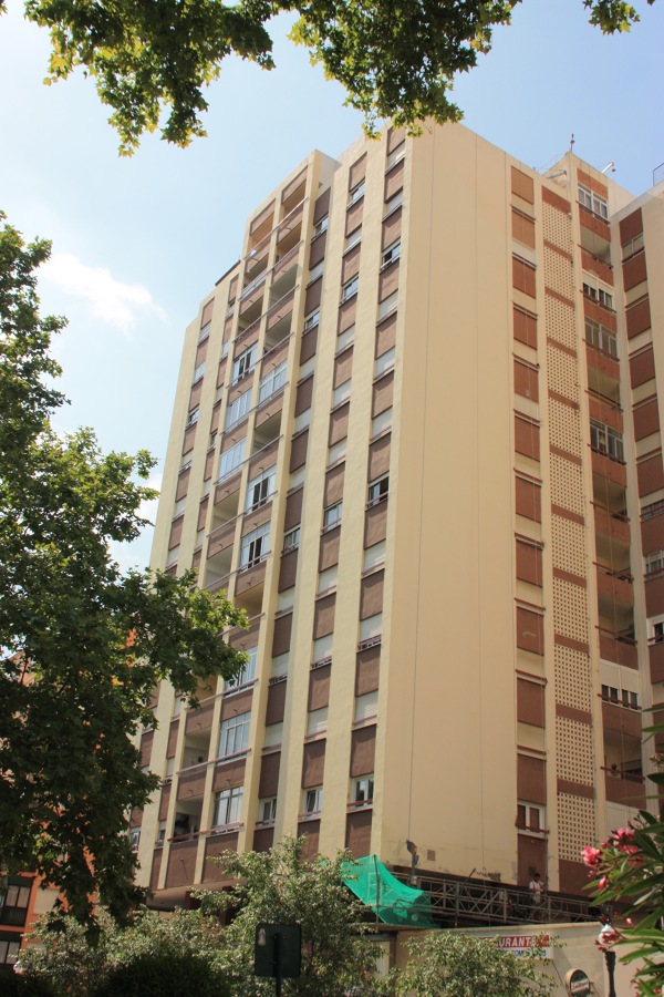 Fachada 13 Plantas Edificio Hispano