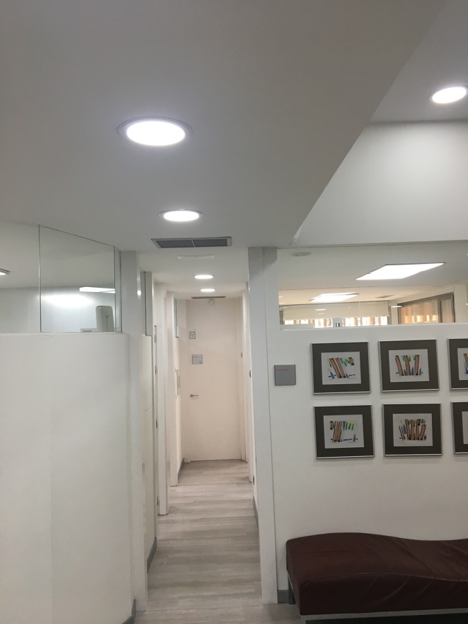 SUSTITUCION DE HALOGENOS POR LED EN CLINICA GURPEGUI