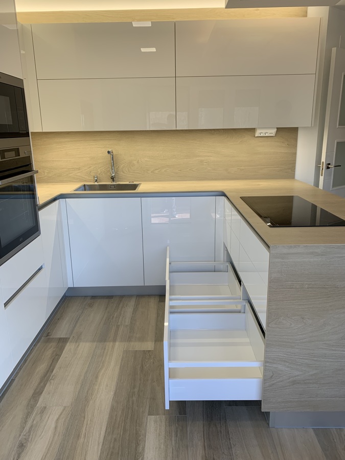 REFORMA DE COCINA EN POLA DE SIERO