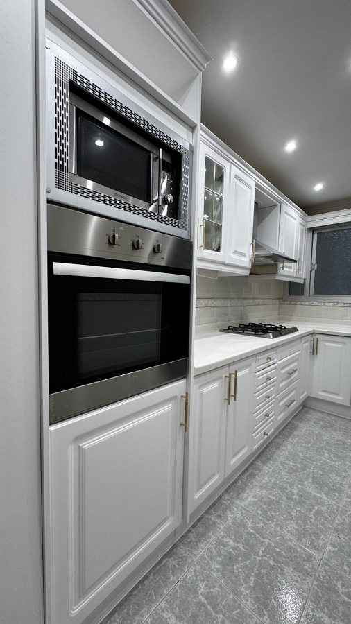 Cocina Renovada en Blanco Mate