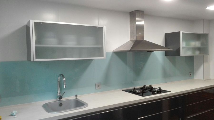 Aplacado cocina Frontal Vidrio Lacado ( Xirivella - Valencia )
