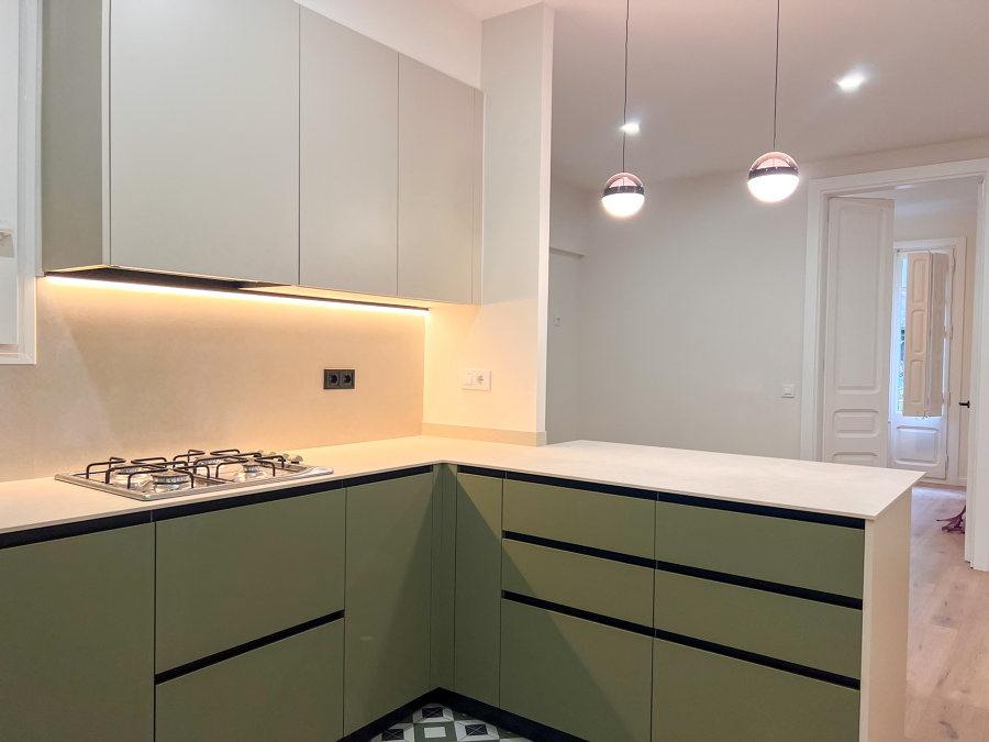 Cocina moderno, iluminación suspendida