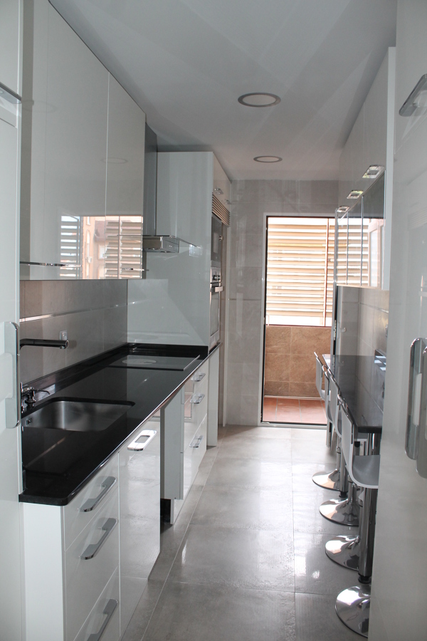 COCINA EN ALTO BRILLO