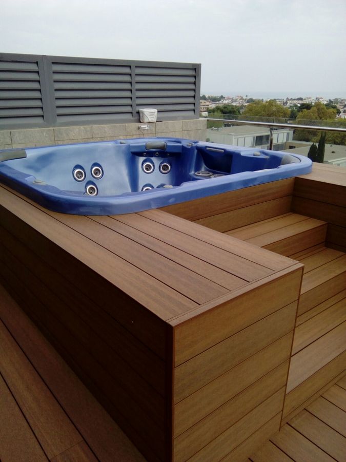 Tarima tecnológica y forrado jacuzzi