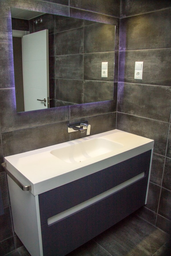 Espejo retroiluminado