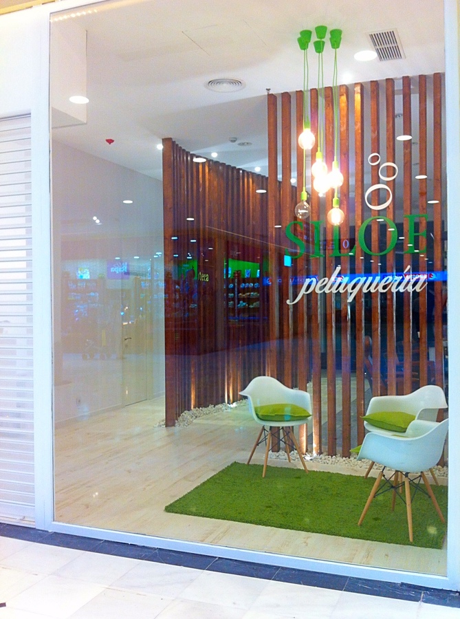 Cerramiento de local comercial