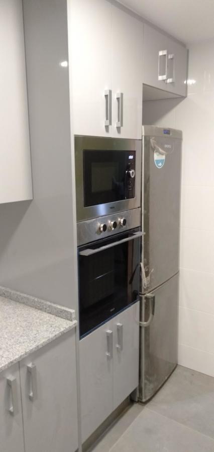 detalle horno y micro-ondas