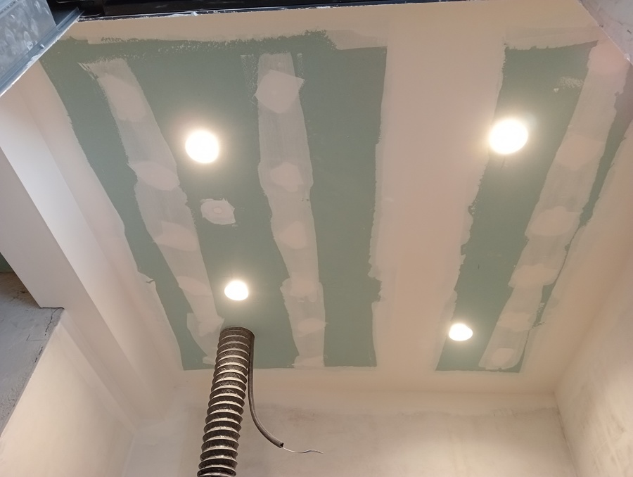 Techo baño placa zonas húmedas