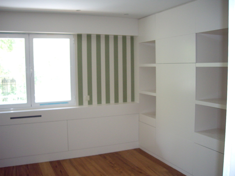 mueble bajo y libreria