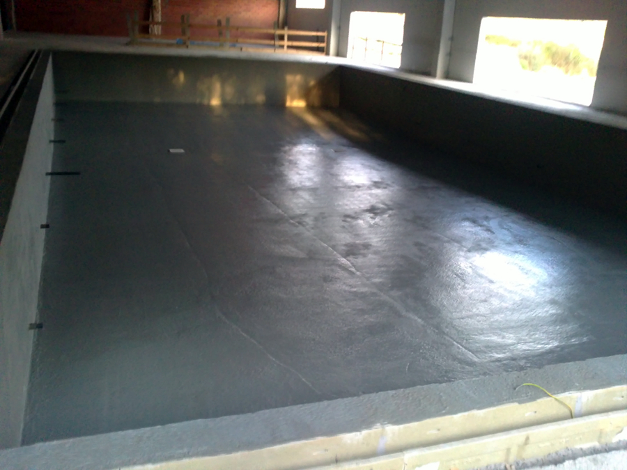 IMPERMEABILIZACION DE PISCINA CON CEMENTO ELASTICO