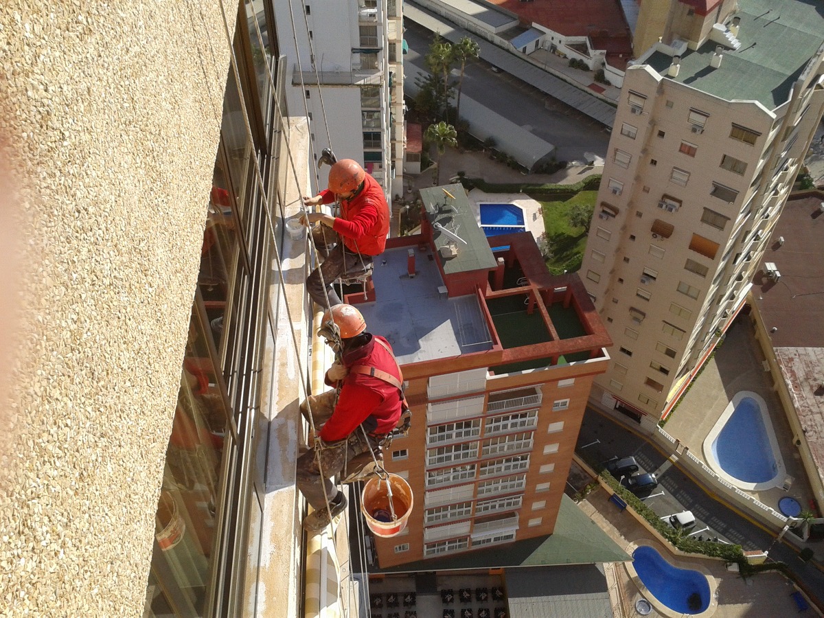 IMPERMEABILIZANDO 25 PLANTAS GEMELOS IV