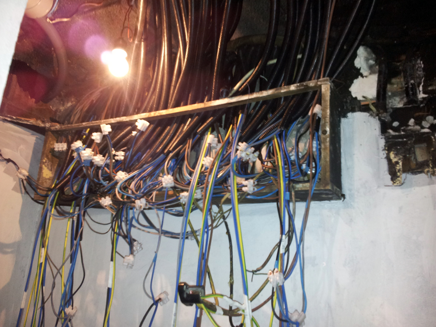 Incnedio en centralización de un bloque en Montequinto