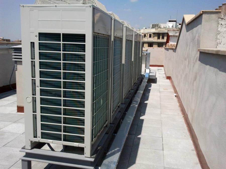 INSTALACIÓN AIRE ACONDICIONADO