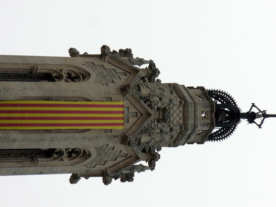 INSTALACION BANDERAS VALLS 2