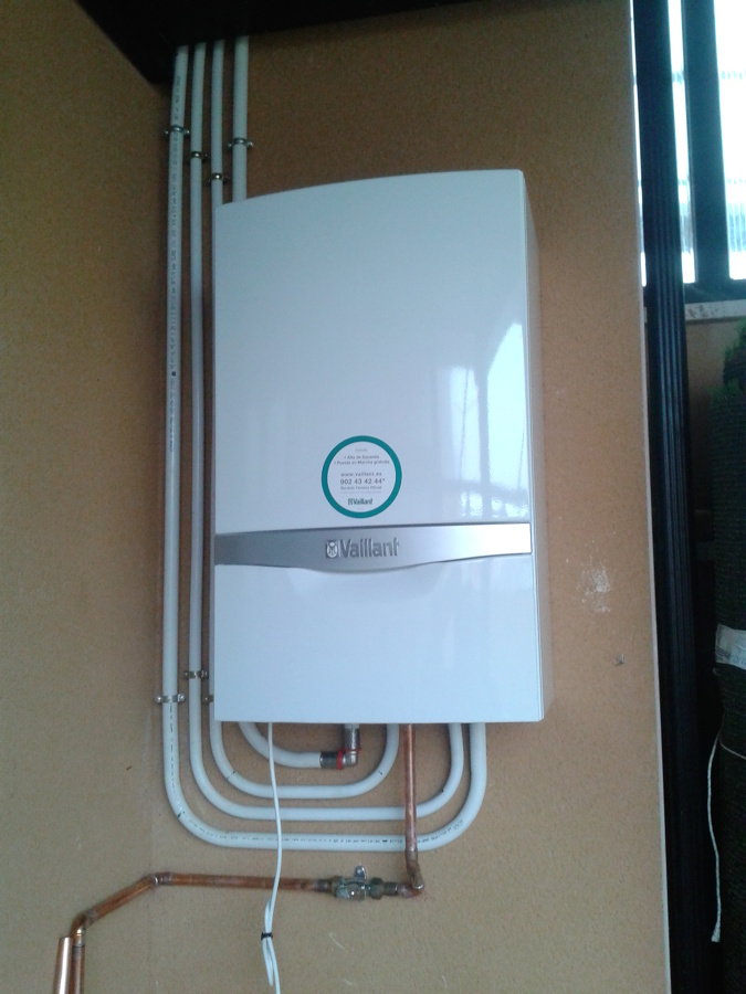 Instalacion caldera en terraza