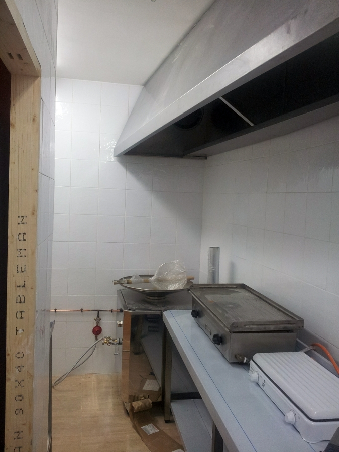 Instalación Campana de extracción de humos