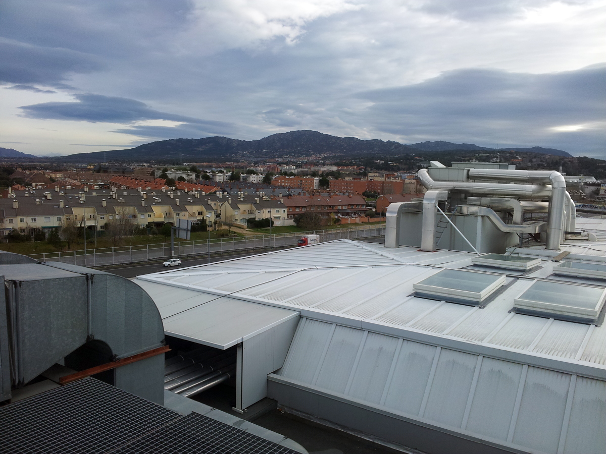 INSTALACION CLIMATIZACION CENTRO COMERCIAL