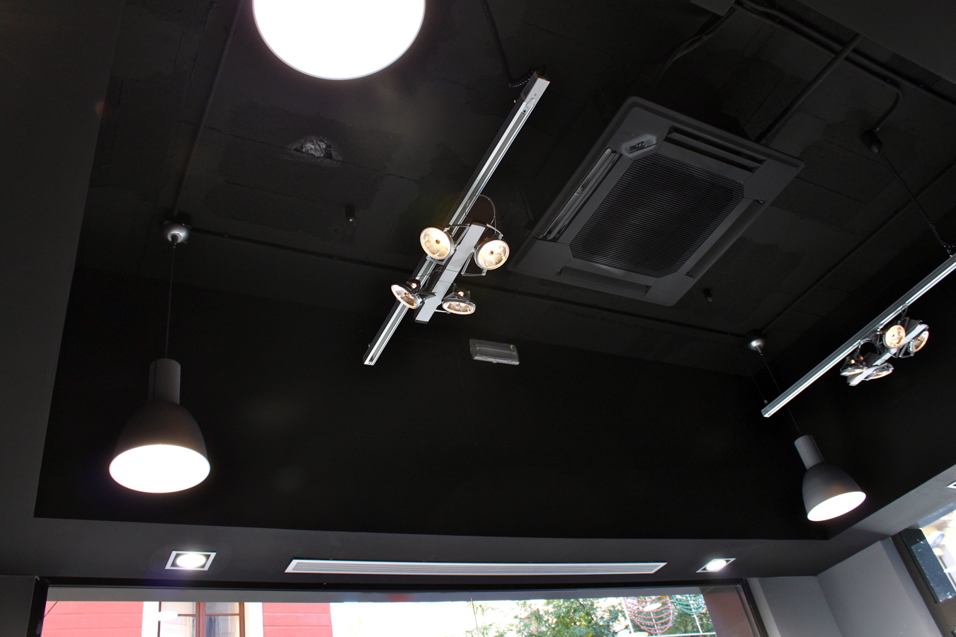 Instalación Comercial Catel.la BCN