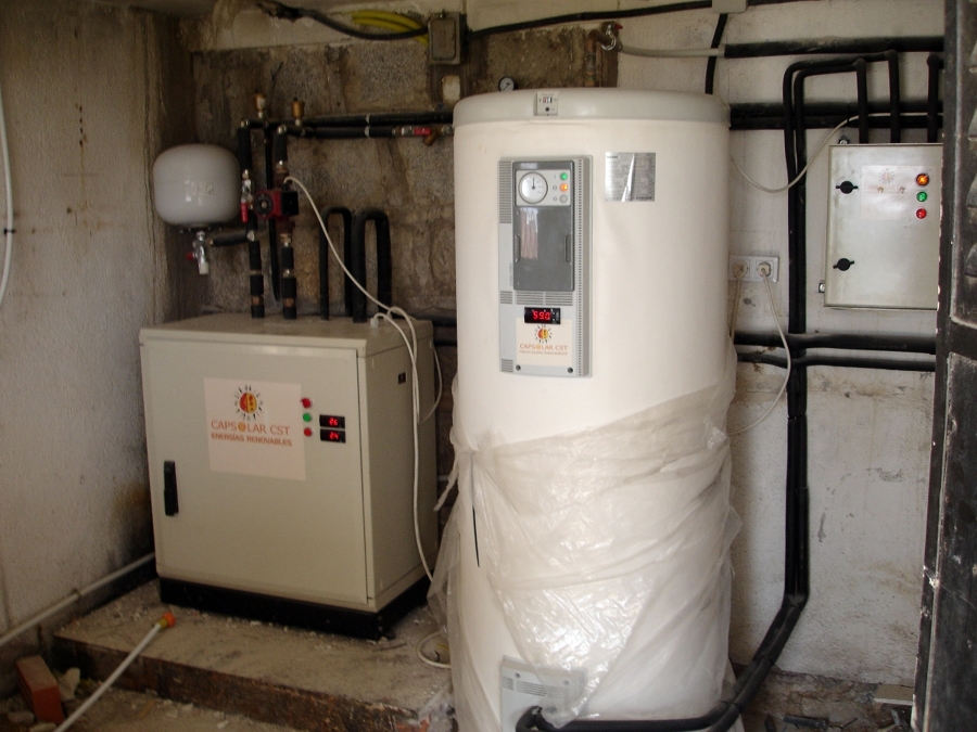 Instalacion con Capsolar Cst de energias renovables en unifamiliar