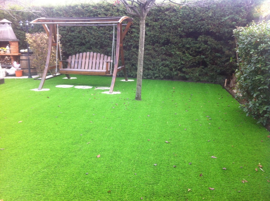 INSTALACION DE CESPED ARTIFICIAL EN HUARTE