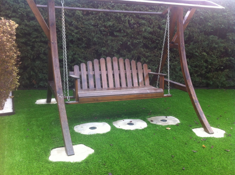 INSTALACION DE CESPED ARTIFICIAL EN HUARTE