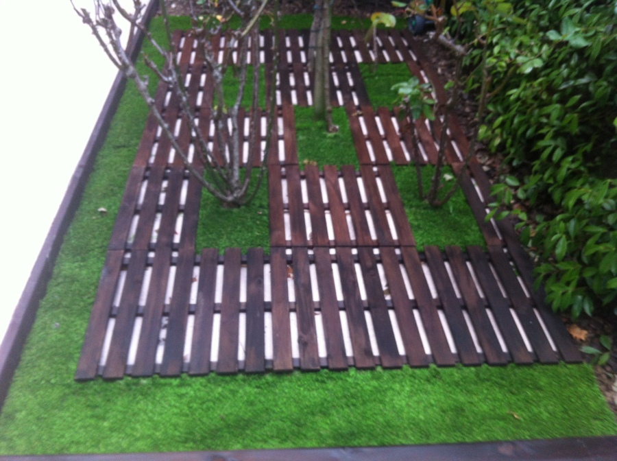 INSTALACION DE CESPED ARTIFICIAL EN HUARTE