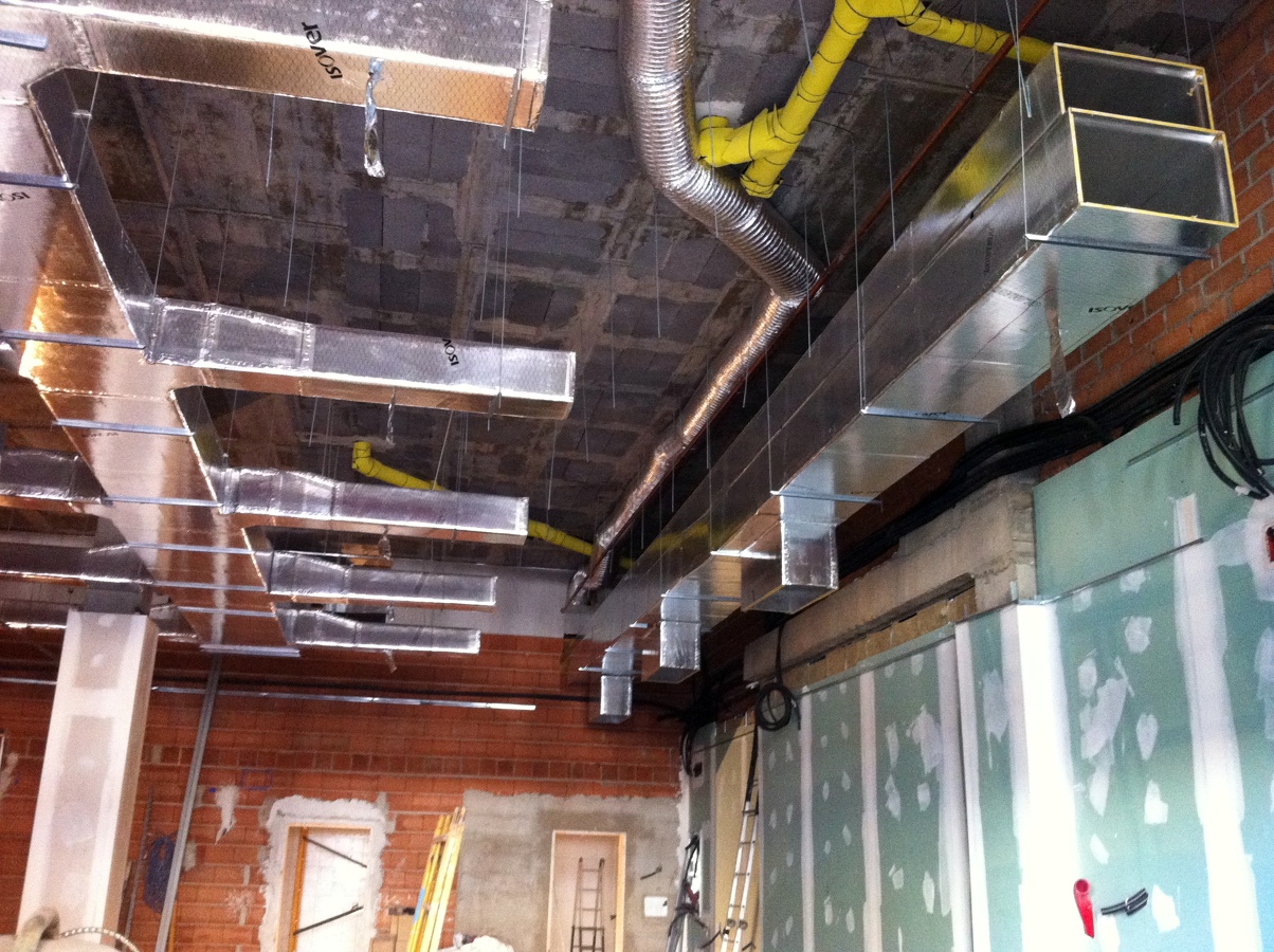 INSTALACION DE CONDUCTOS.